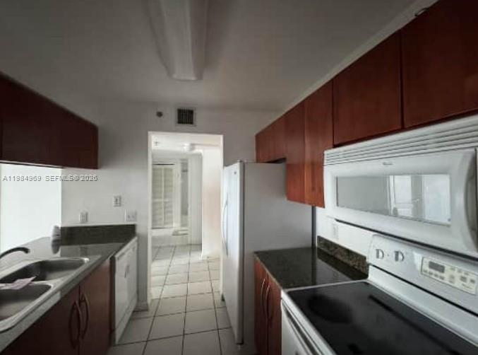 1200 Brickell Bay Dr #2618, Miami FL 33131