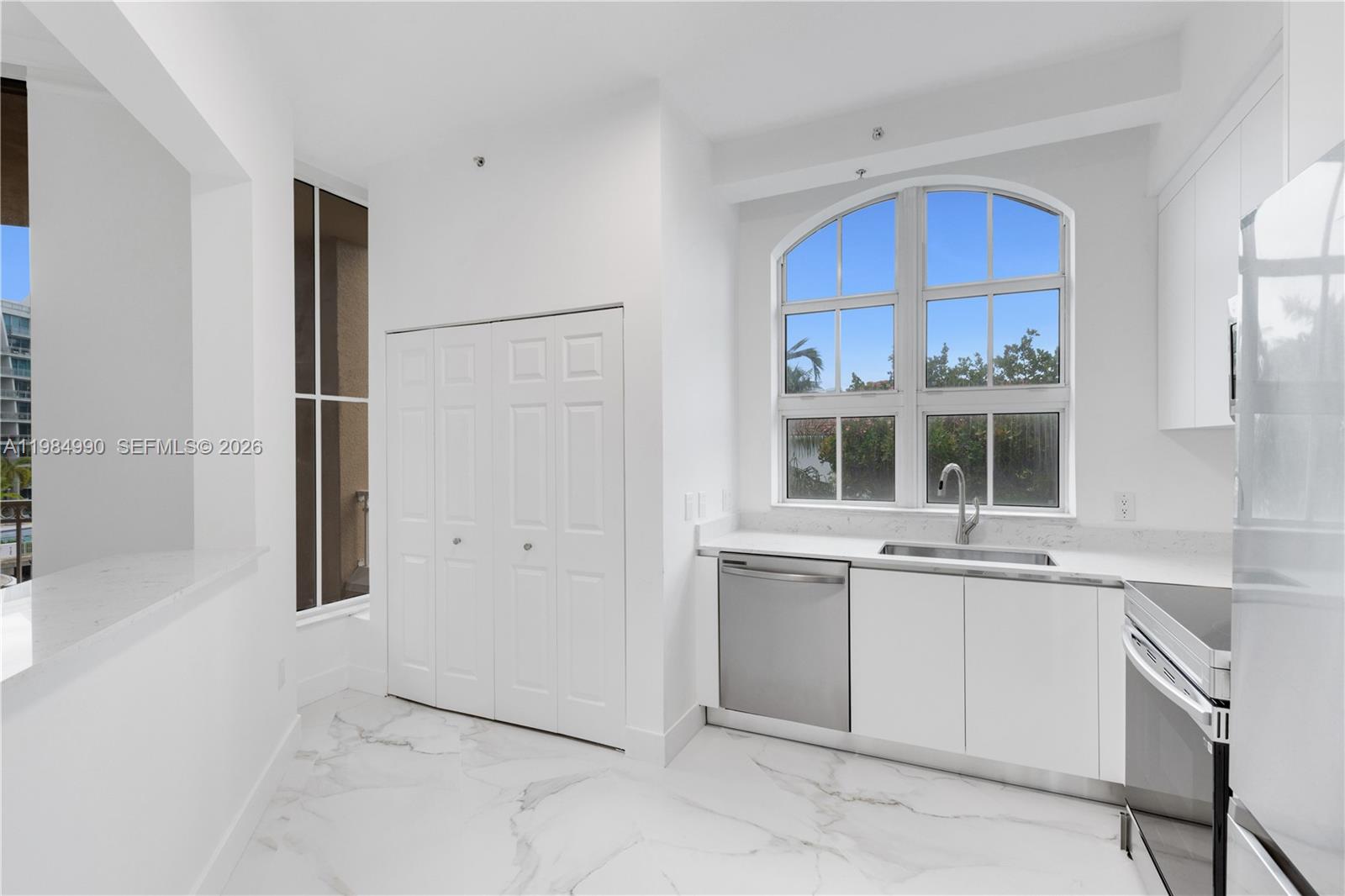 3001 NE 185th St #317, Aventura FL 33180