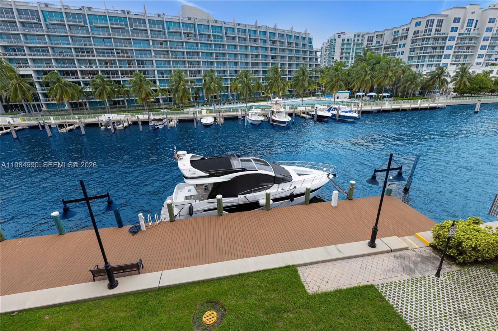 3001 NE 185th St #317, Aventura FL 33180