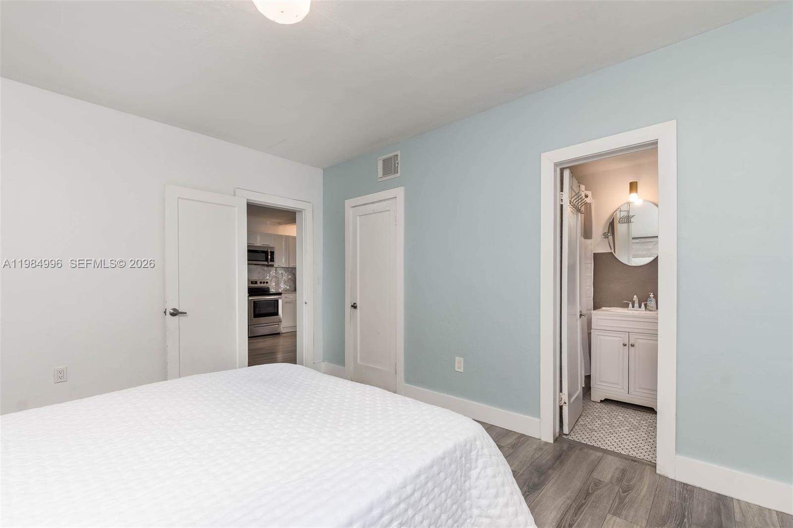 1275 Marseille Dr #35, Miami Beach FL 33141