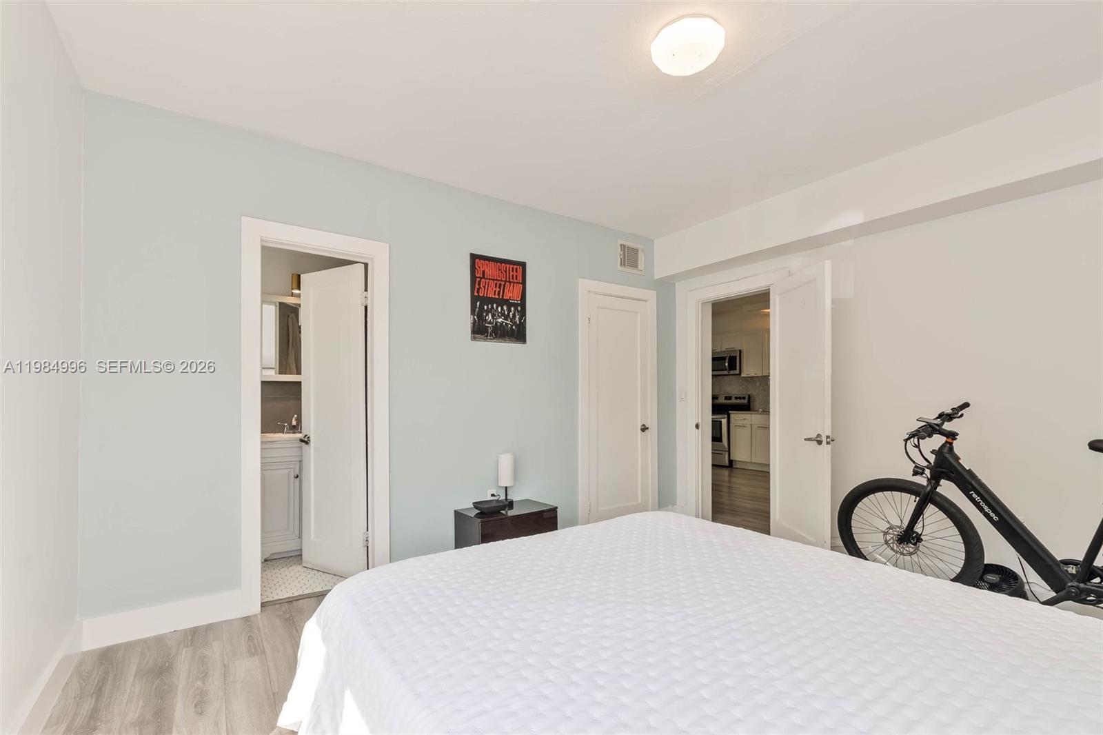 1275 Marseille Dr #35, Miami Beach FL 33141