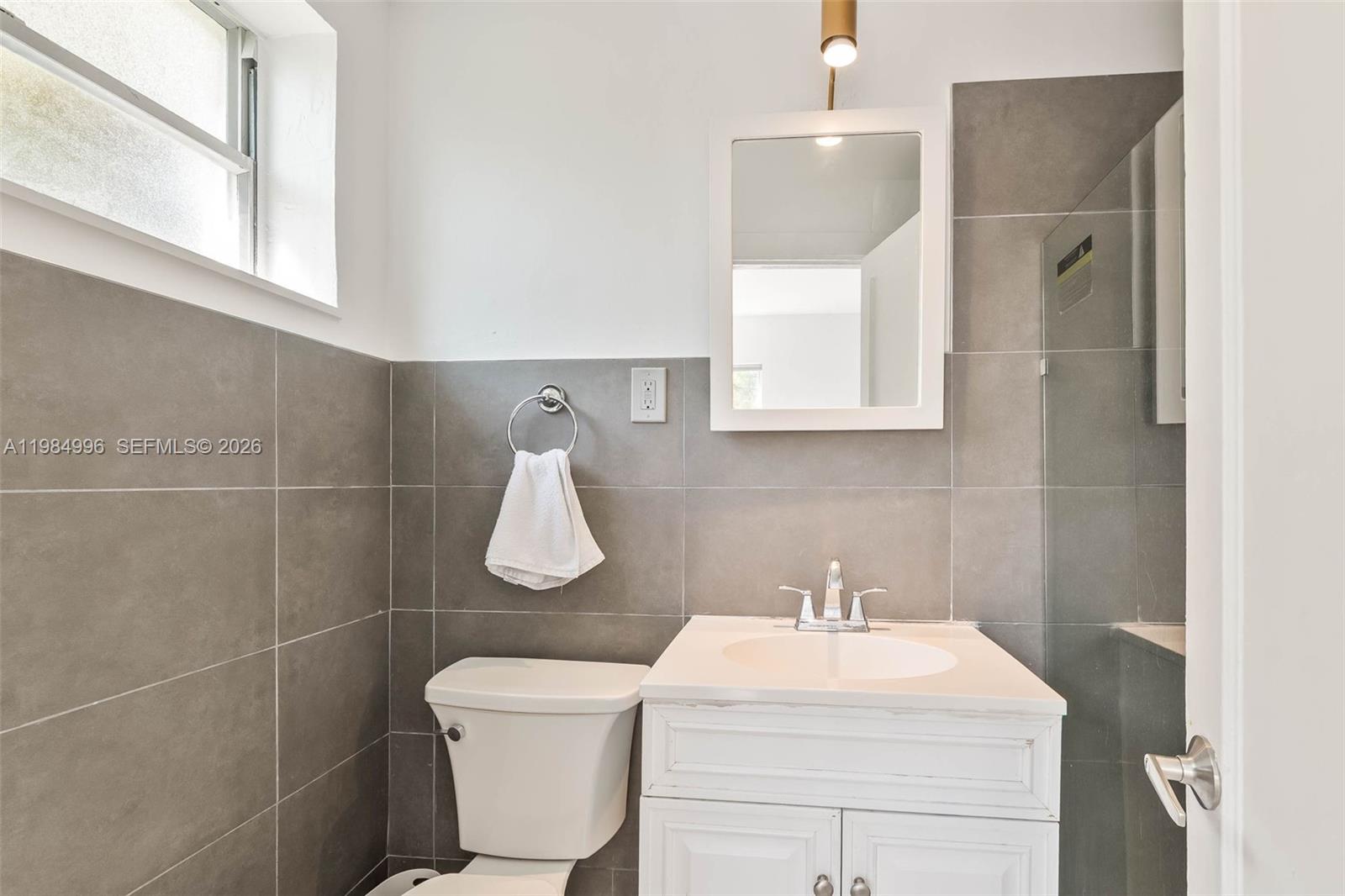 1275 Marseille Dr #35, Miami Beach FL 33141