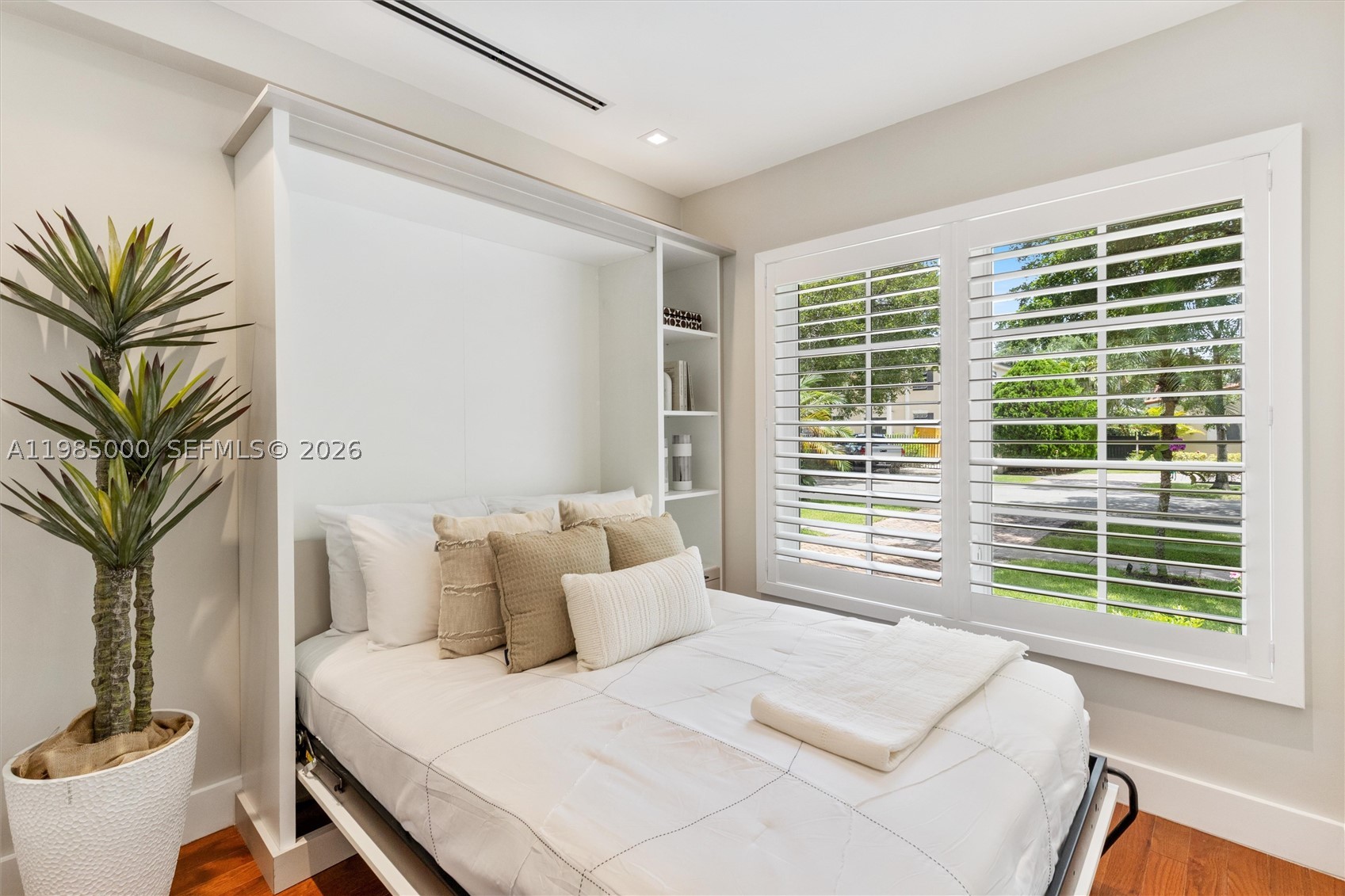 1147 Sorolla Ave, Coral Gables FL 33134