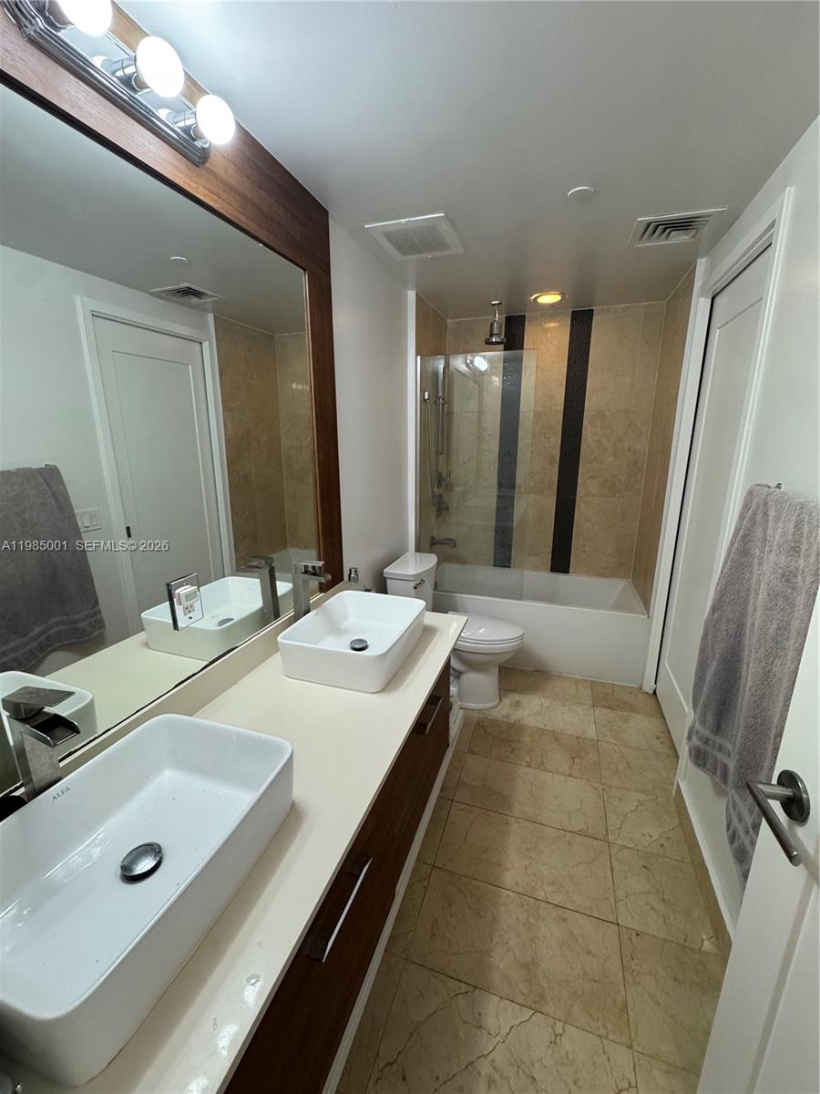 601 NE 27th St #1603, Miami FL 33137