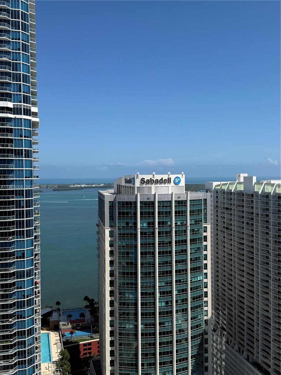 1060 Brickell Ave #4005, Miami FL 33131