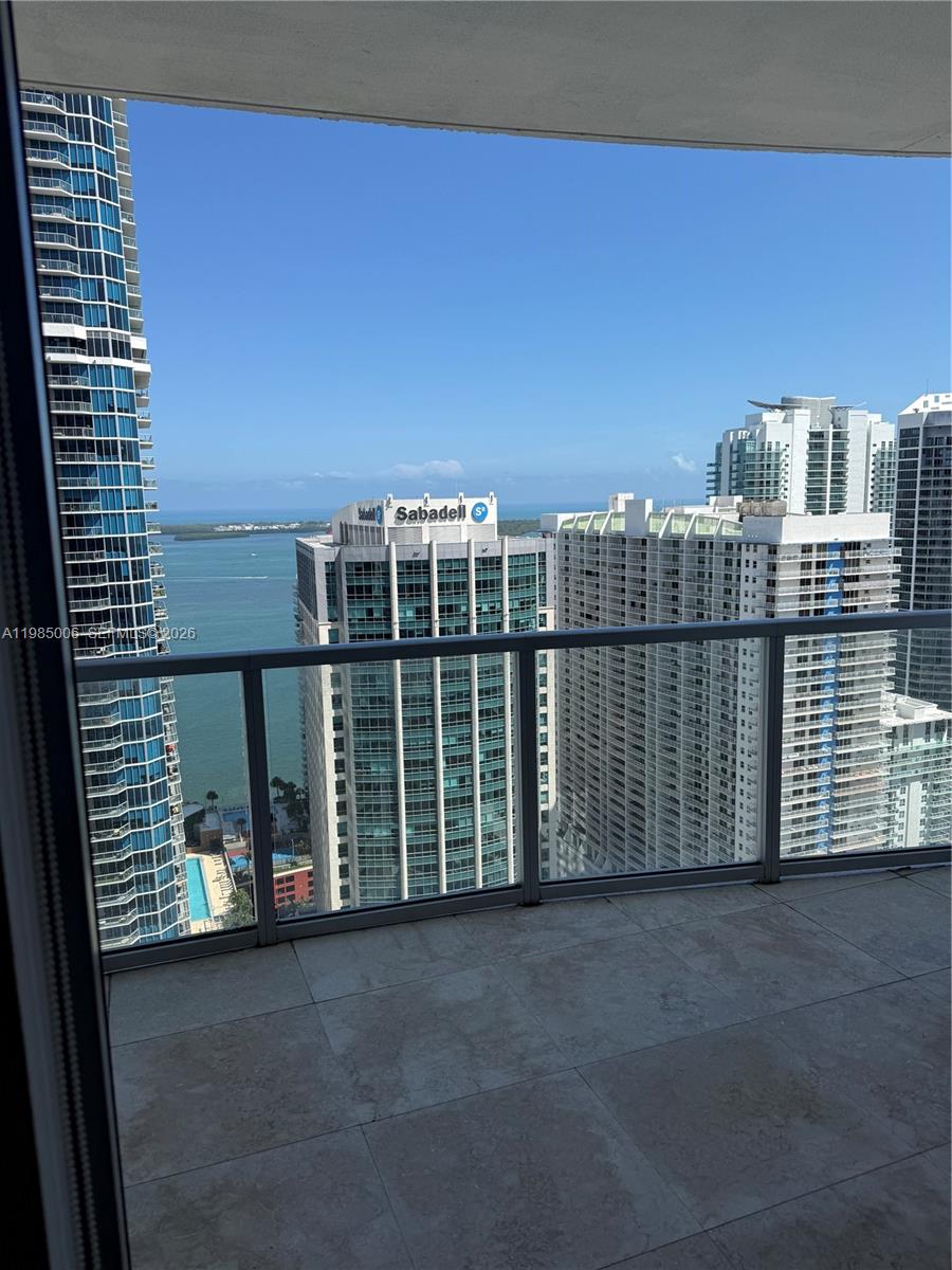 1060 Brickell Ave #4005, Miami FL 33131