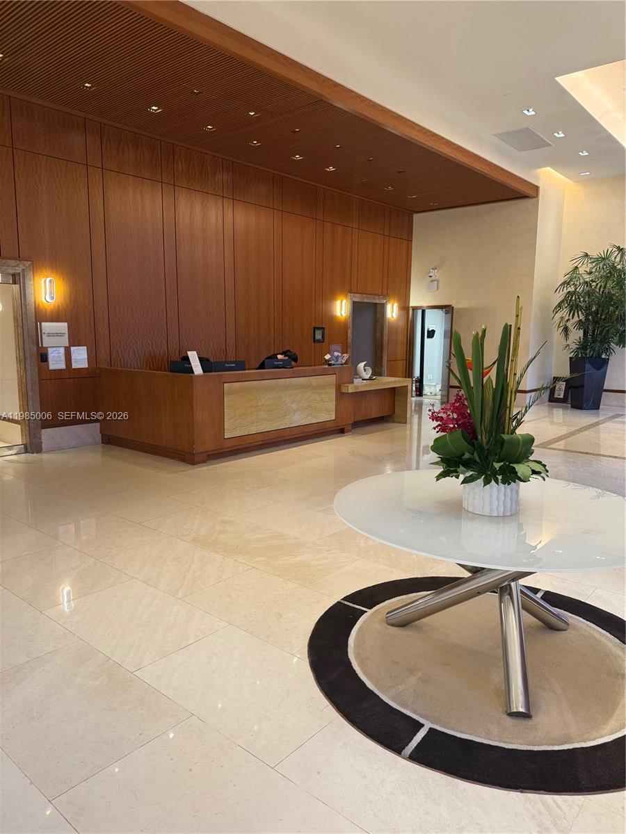 1060 Brickell Ave #4005, Miami FL 33131