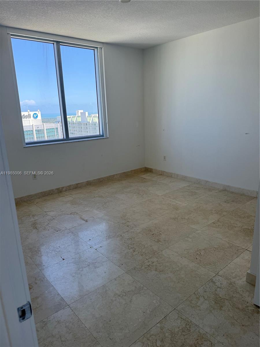 1060 Brickell Ave #4005, Miami FL 33131