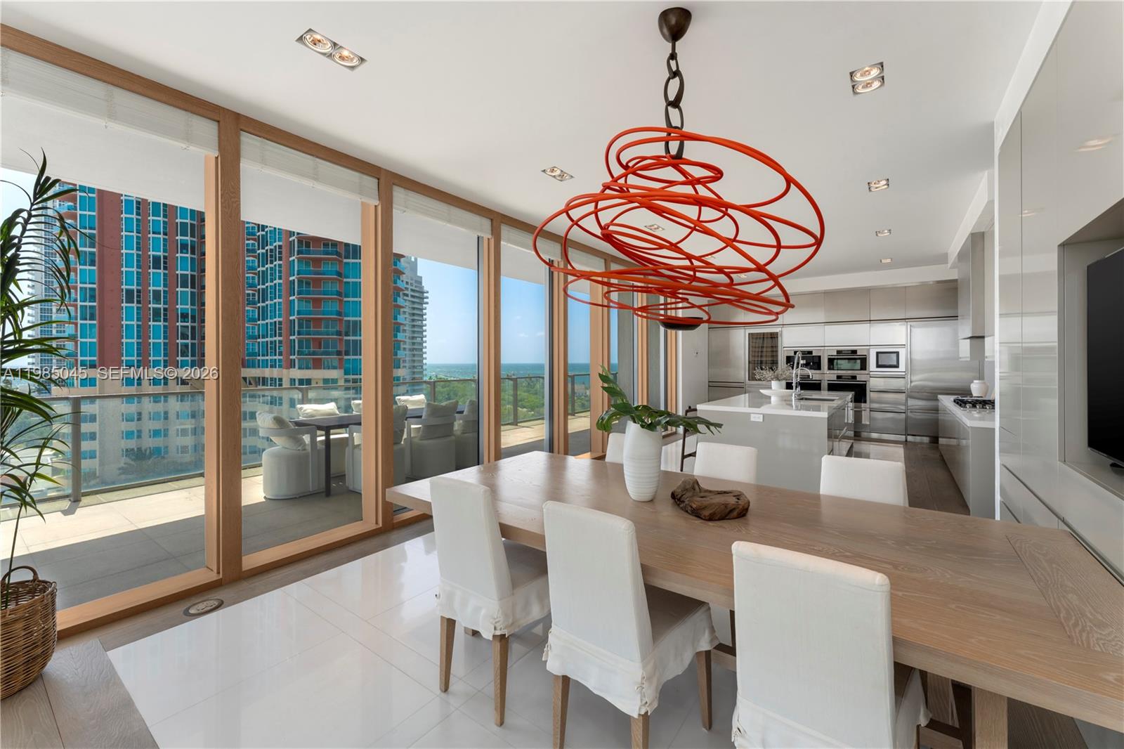 800 S Pointe Dr #901, Miami Beach FL 33139