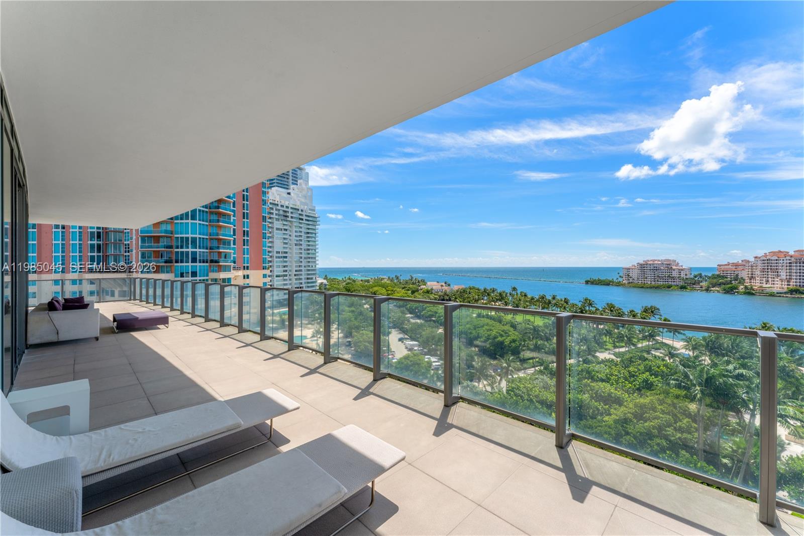 800 S Pointe Dr #901, Miami Beach FL 33139