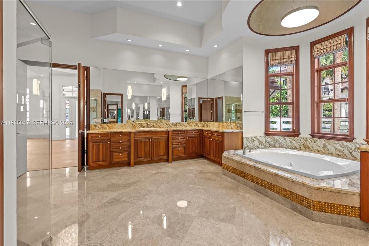 16755 Berkshire Ct, Southwest Ranches FL 33331