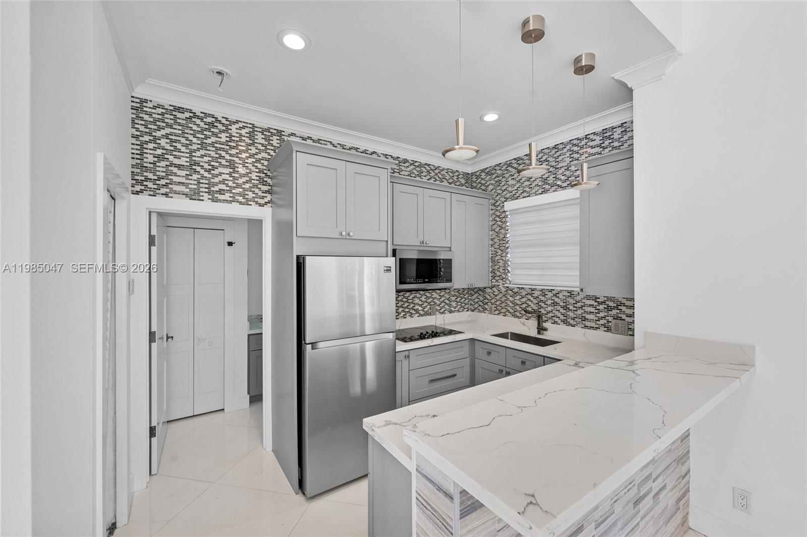 16755 Berkshire Ct, Southwest Ranches FL 33331