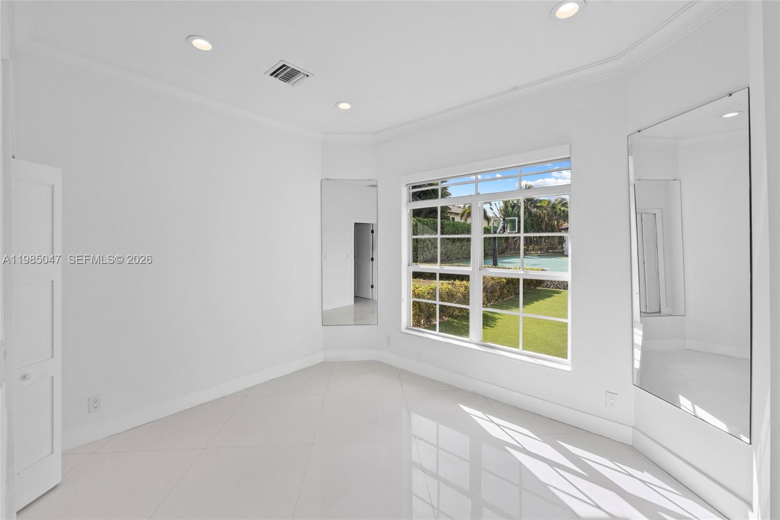 16755 Berkshire Ct, Southwest Ranches FL 33331