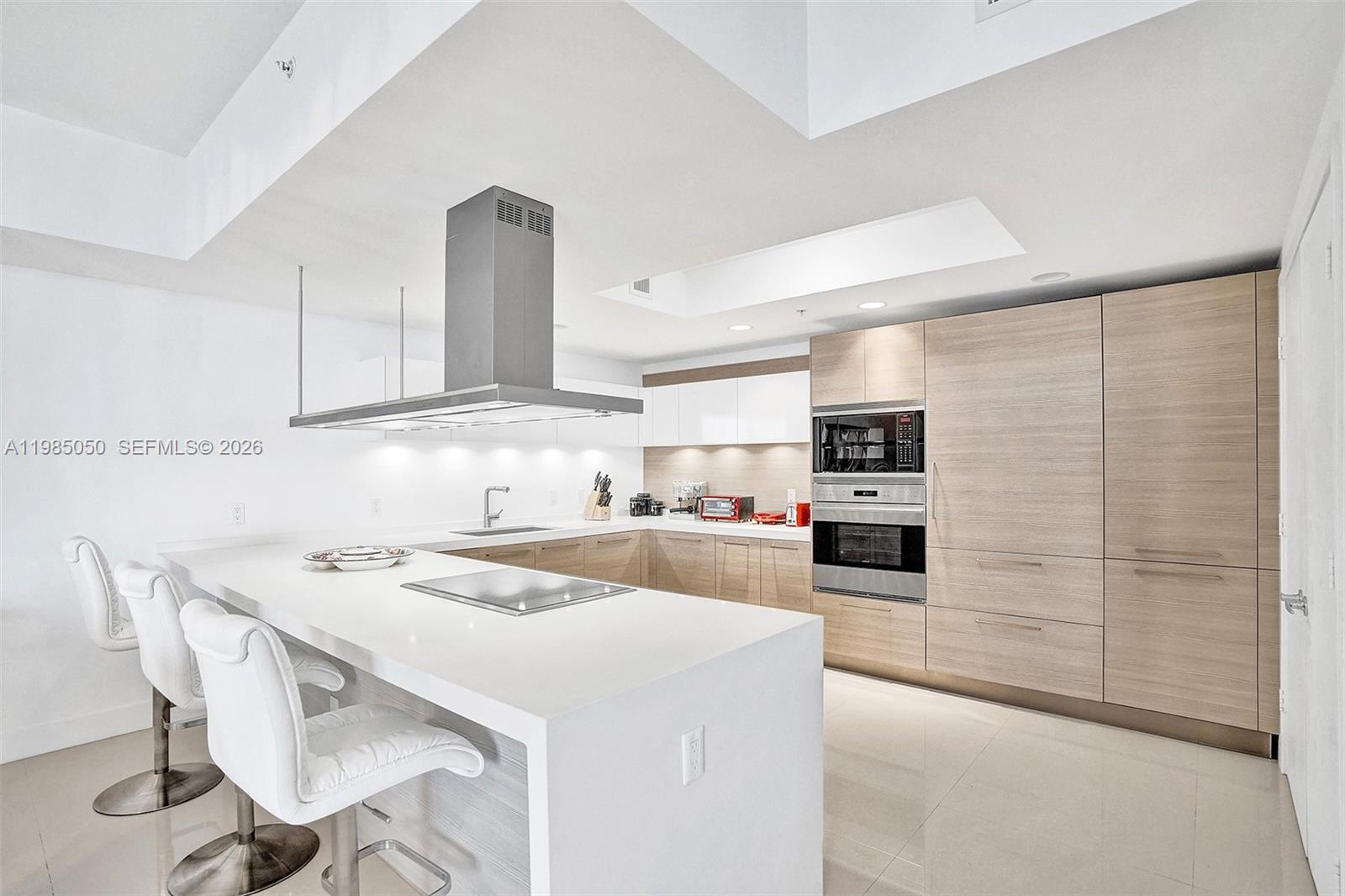 17301 Biscayne Blvd #1207, North Miami Beach FL 33160