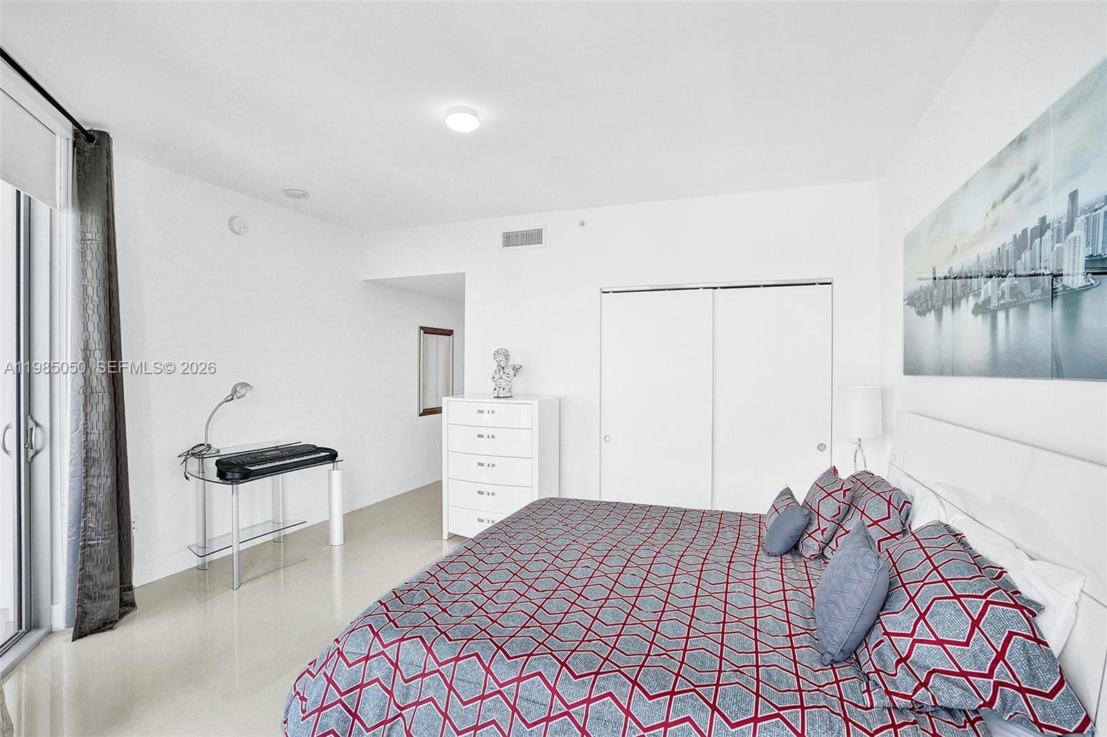 17301 Biscayne Blvd #1207, North Miami Beach FL 33160