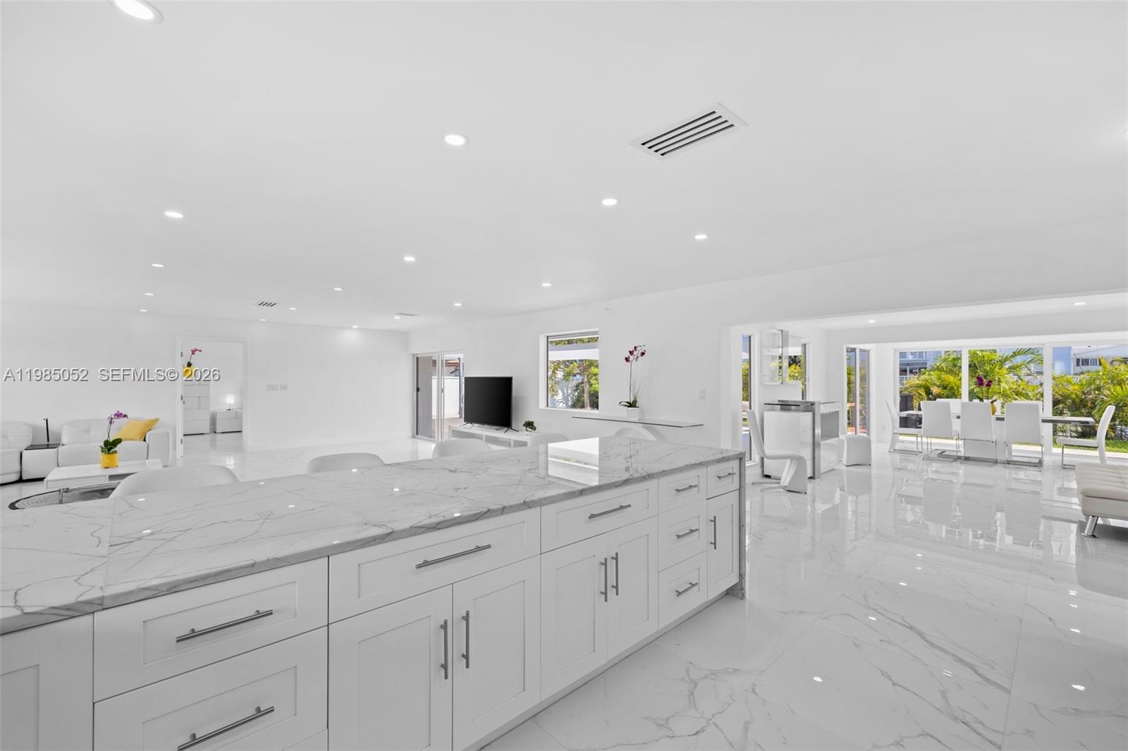 2816 NE 35th St, Fort Lauderdale FL 33306
