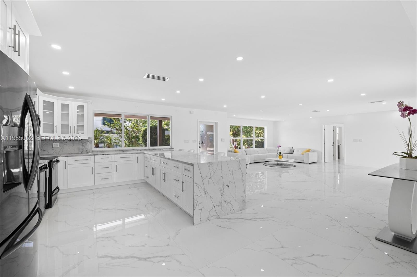 2816 NE 35th St, Fort Lauderdale FL 33306