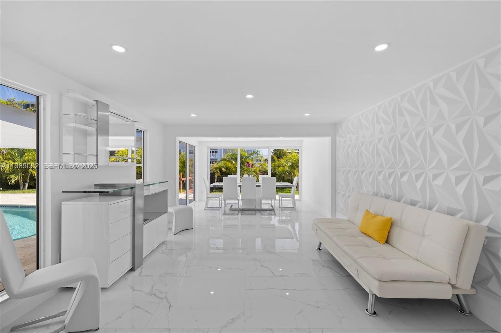 2816 NE 35th St, Fort Lauderdale FL 33306