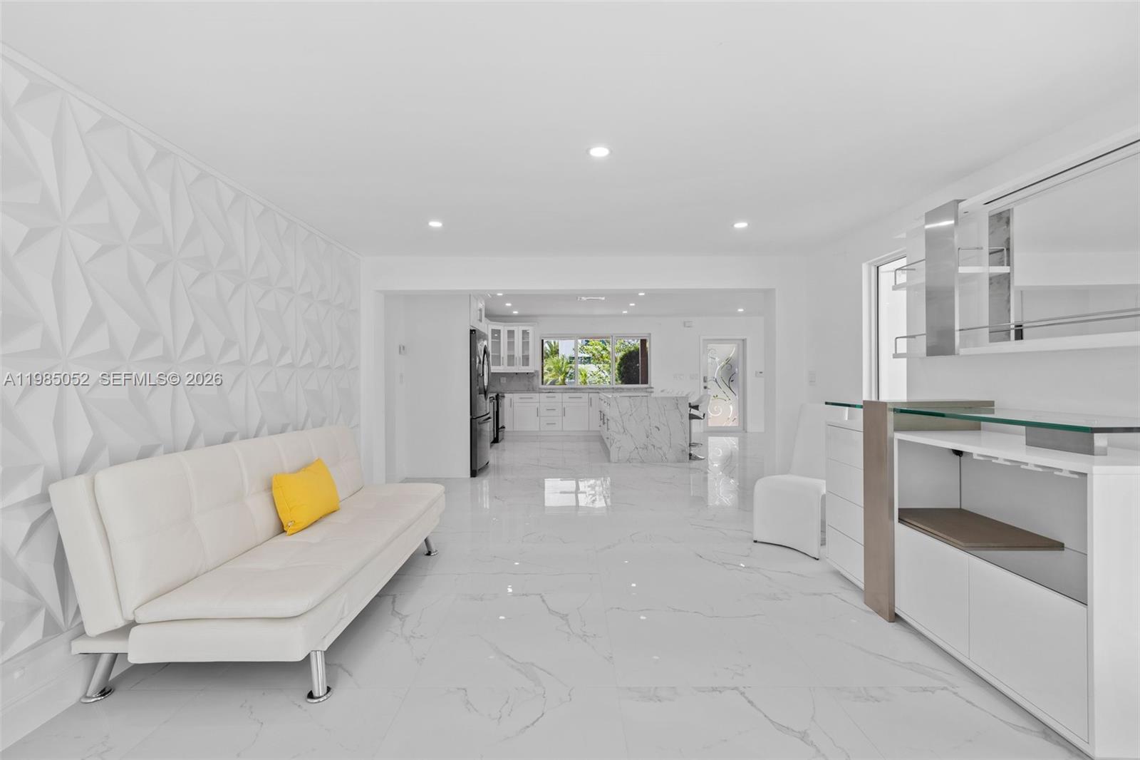 2816 NE 35th St, Fort Lauderdale FL 33306