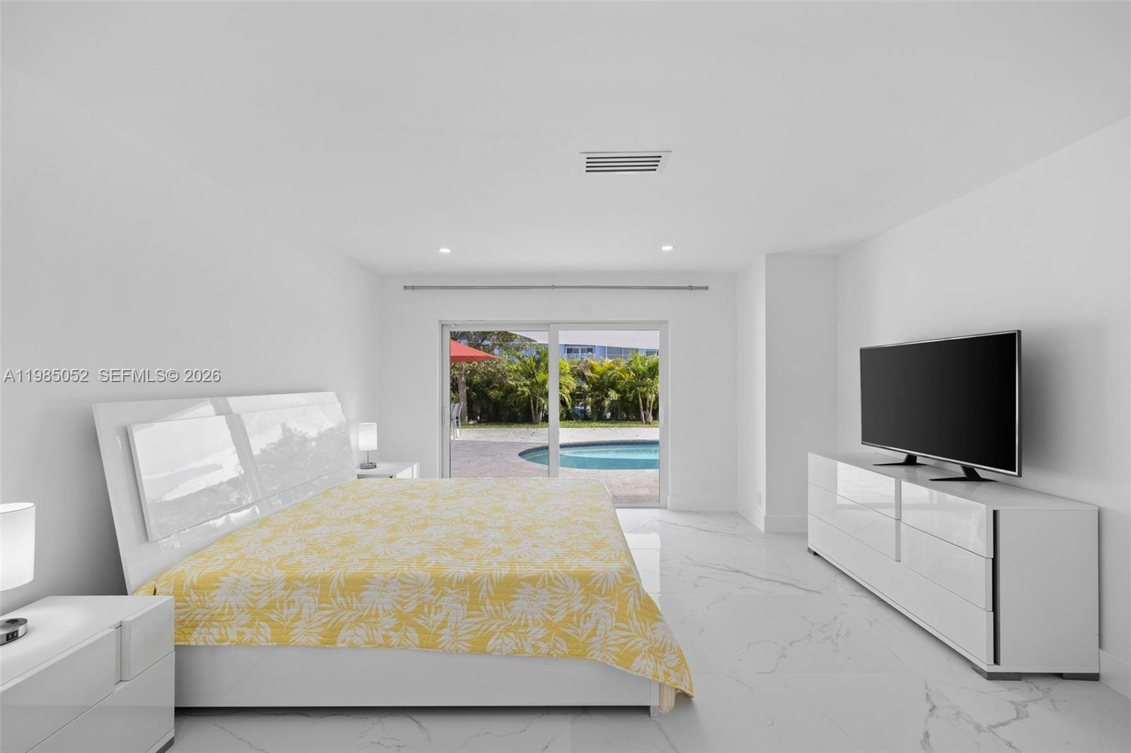 2816 NE 35th St, Fort Lauderdale FL 33306
