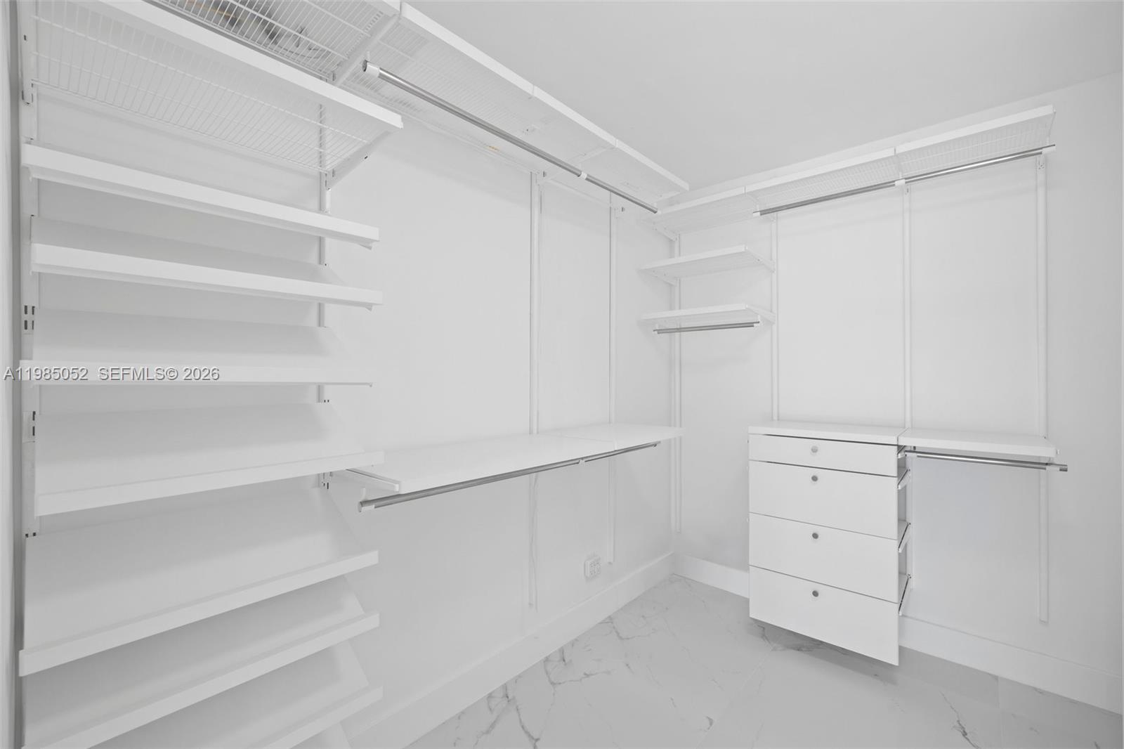 2816 NE 35th St, Fort Lauderdale FL 33306