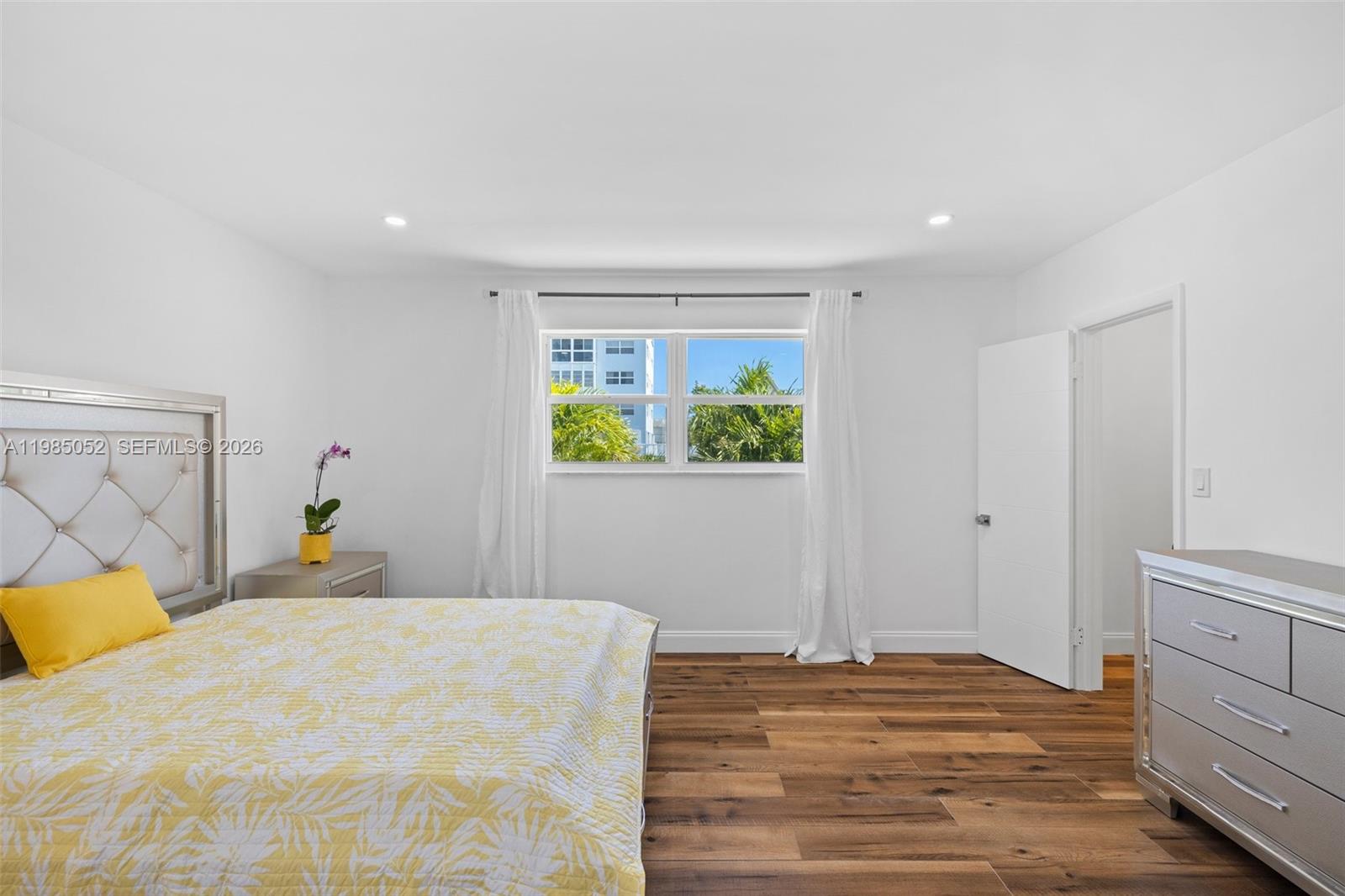 2816 NE 35th St, Fort Lauderdale FL 33306