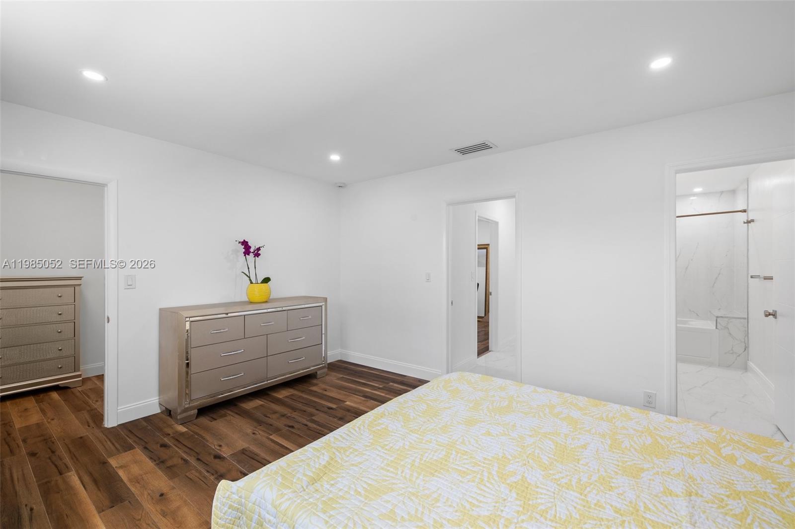2816 NE 35th St, Fort Lauderdale FL 33306