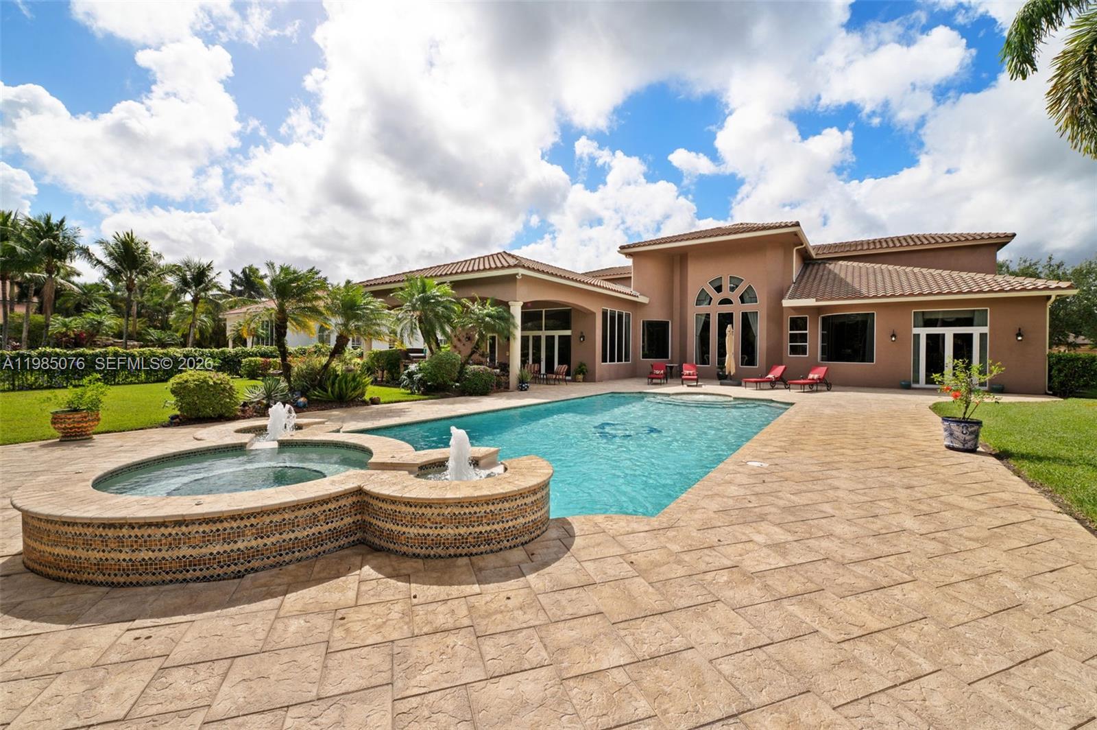 12821 Kapok Ln, Davie FL 33330