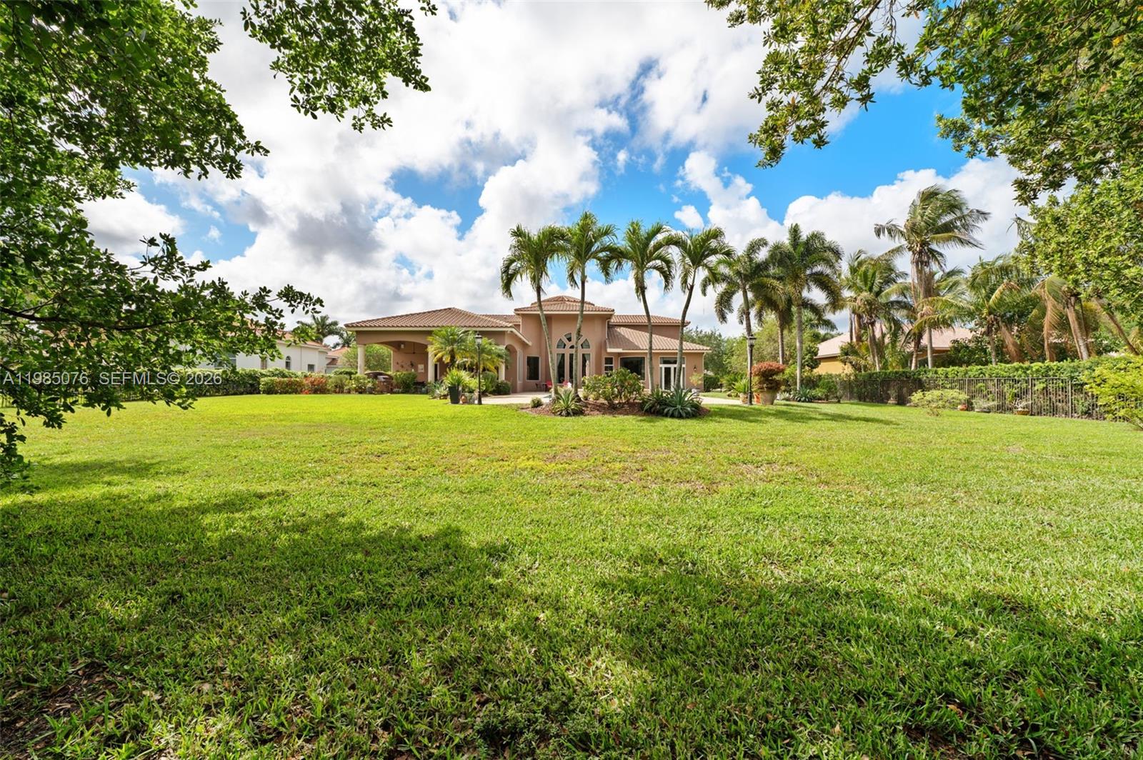 12821 Kapok Ln, Davie FL 33330