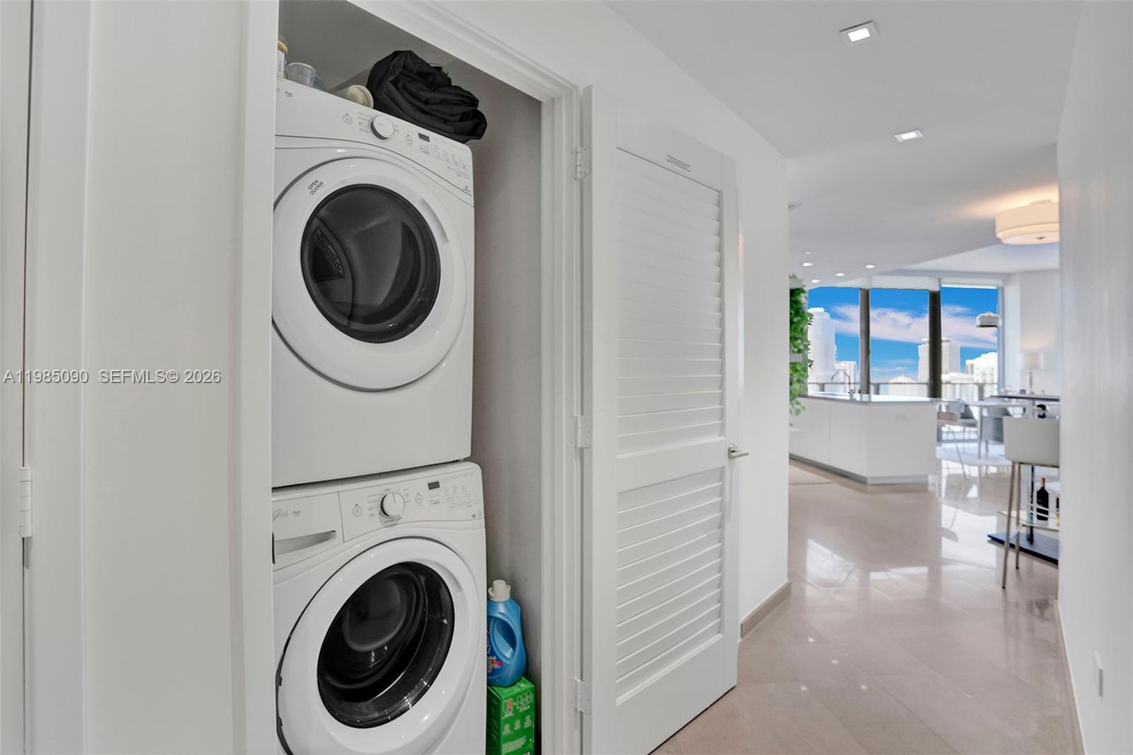 88 SW 7th St #3511, Miami FL 33130