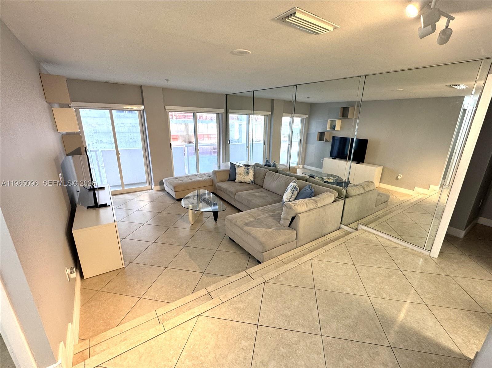 9195 Collins Ave #PH4, Surfside FL 33154