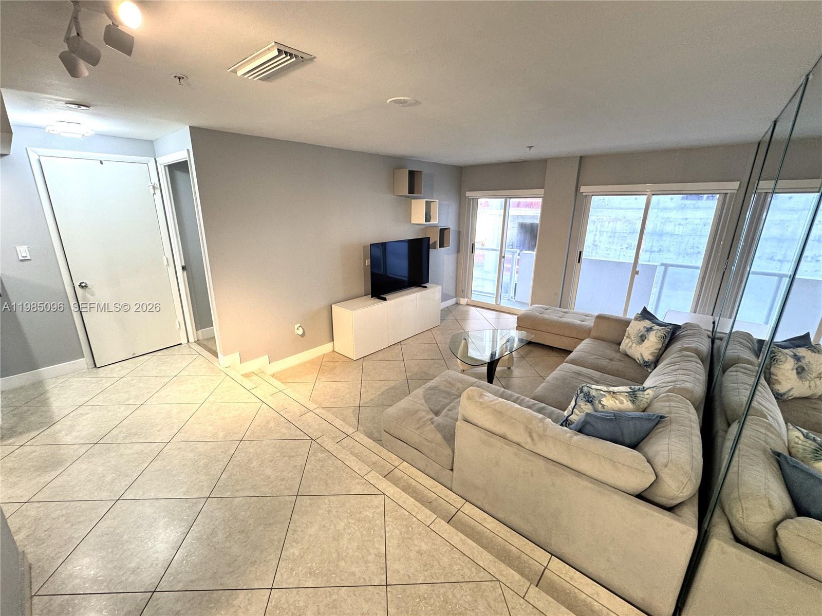 9195 Collins Ave #PH4, Surfside FL 33154