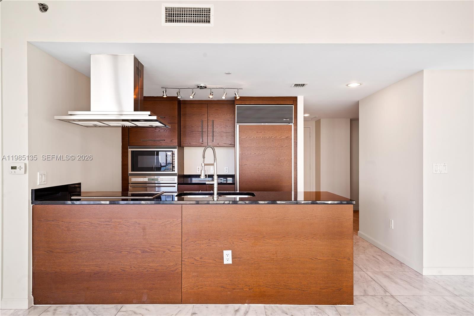 495 Brickell Ave #3904, Miami FL 33131