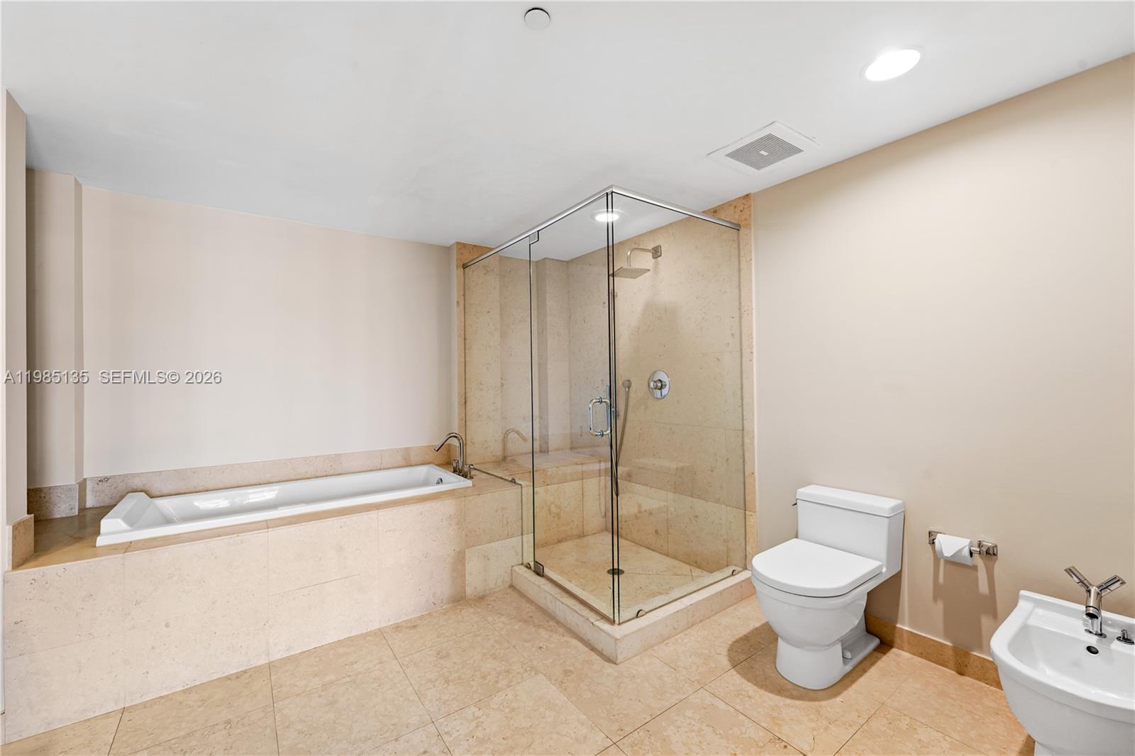 495 Brickell Ave #3904, Miami FL 33131