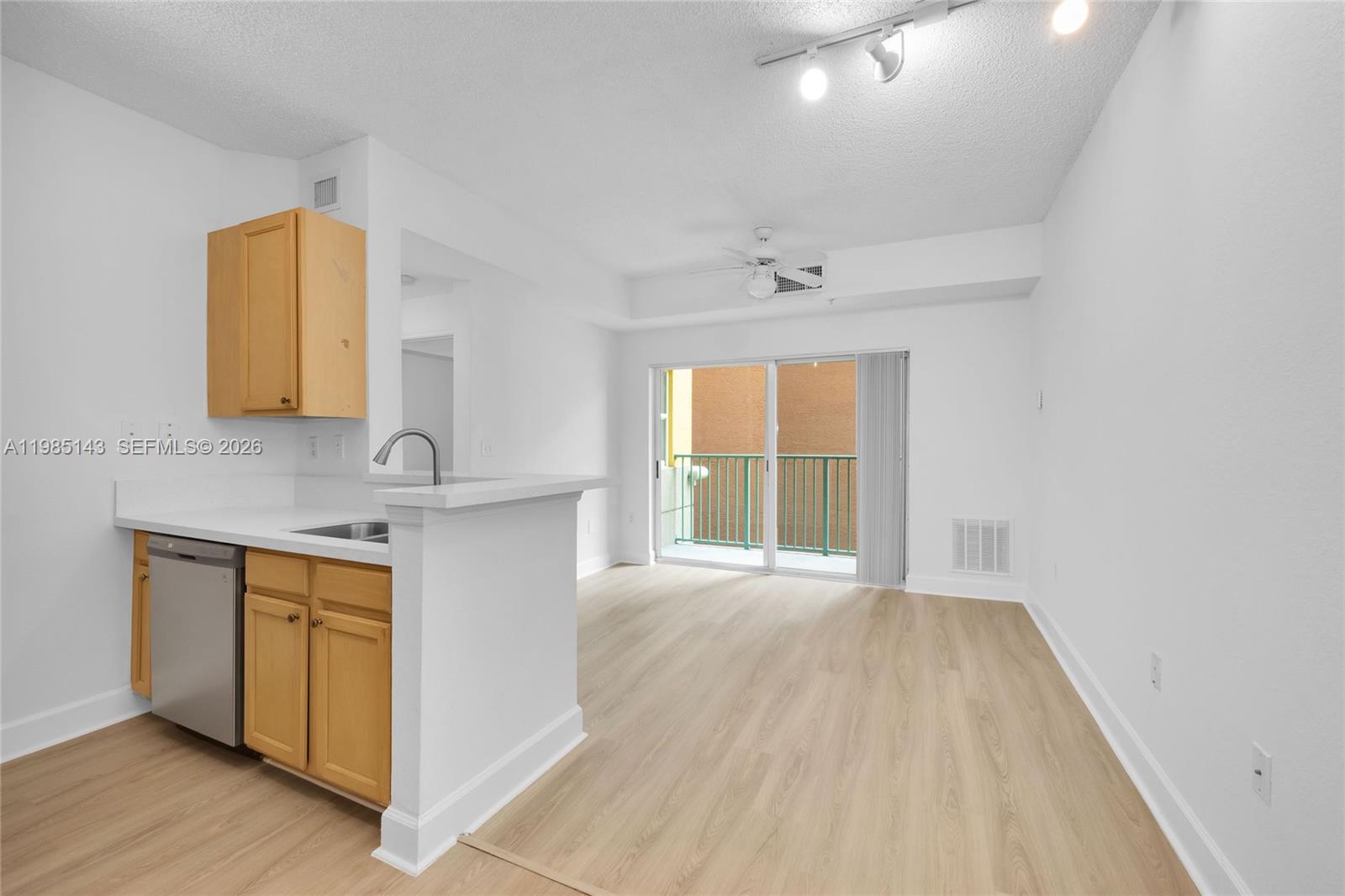 6001 SW 70 Street #208, South Miami FL 33143