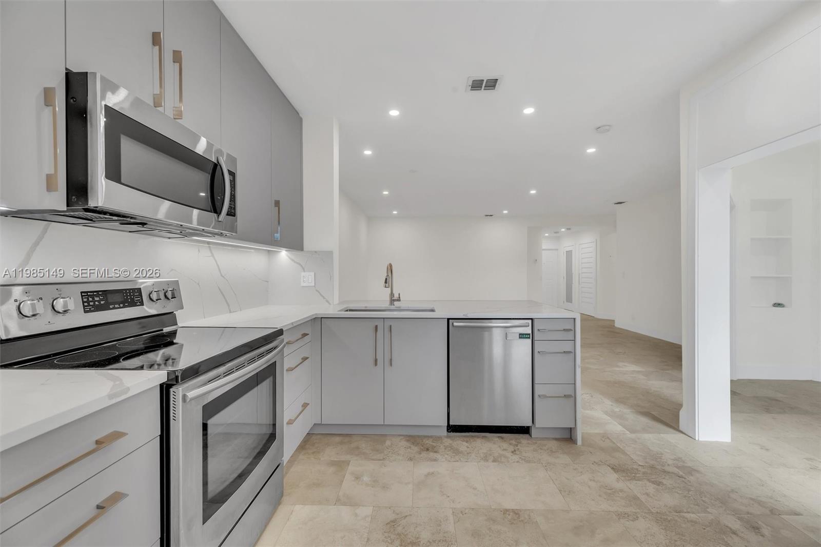 6538 Via Regina #9, Boca Raton FL 33433