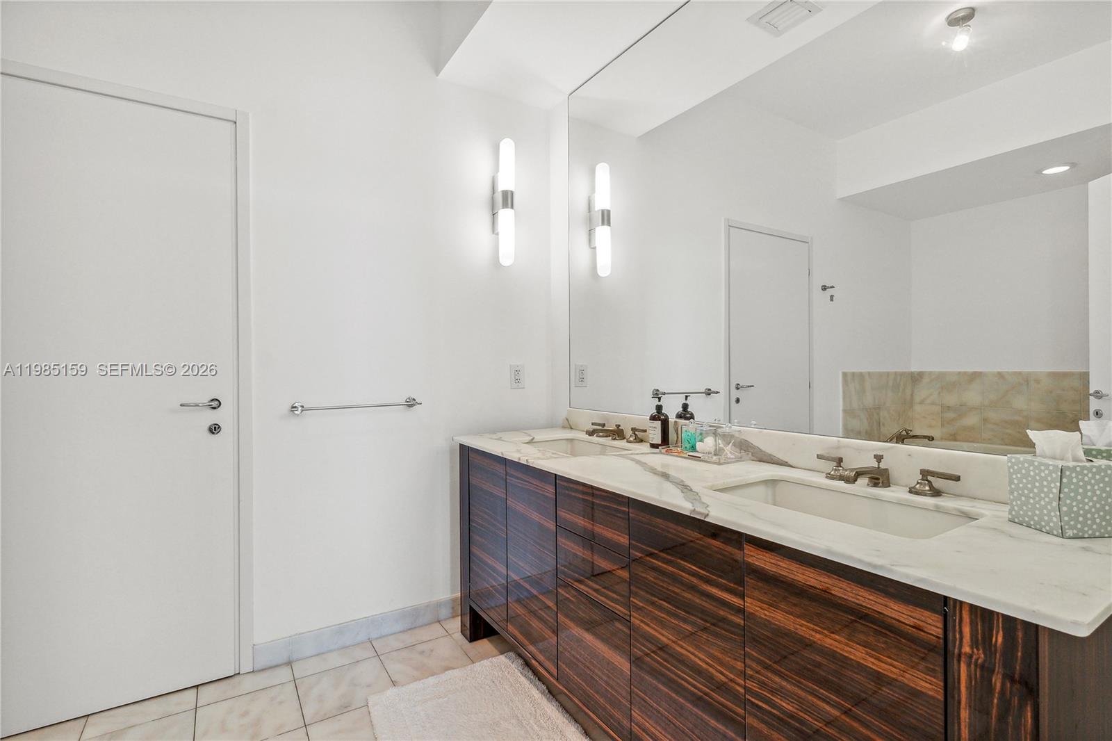 50 S Pointe Dr #805, Miami Beach FL 33139