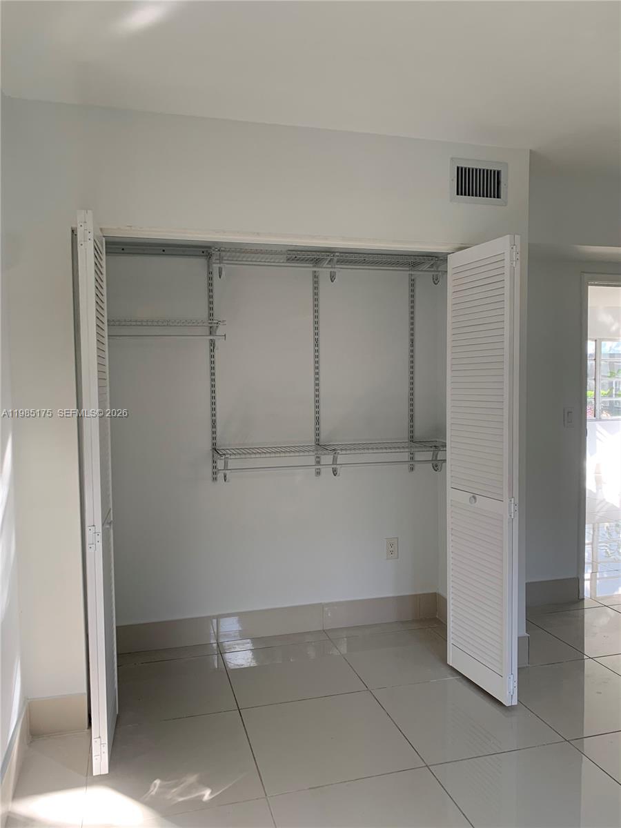 315 MAJORCA AV #1, Coral Gables FL 33134