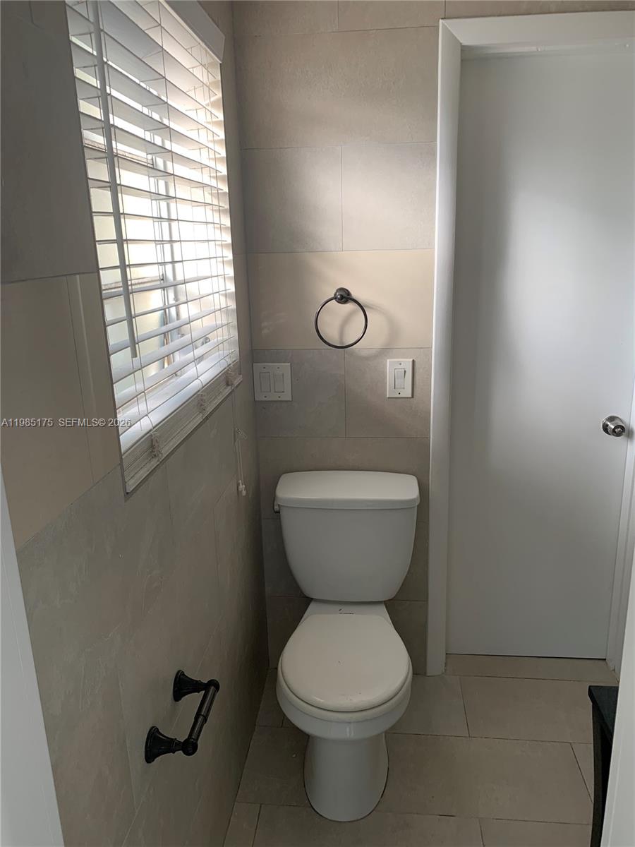 315 MAJORCA AV #1, Coral Gables FL 33134