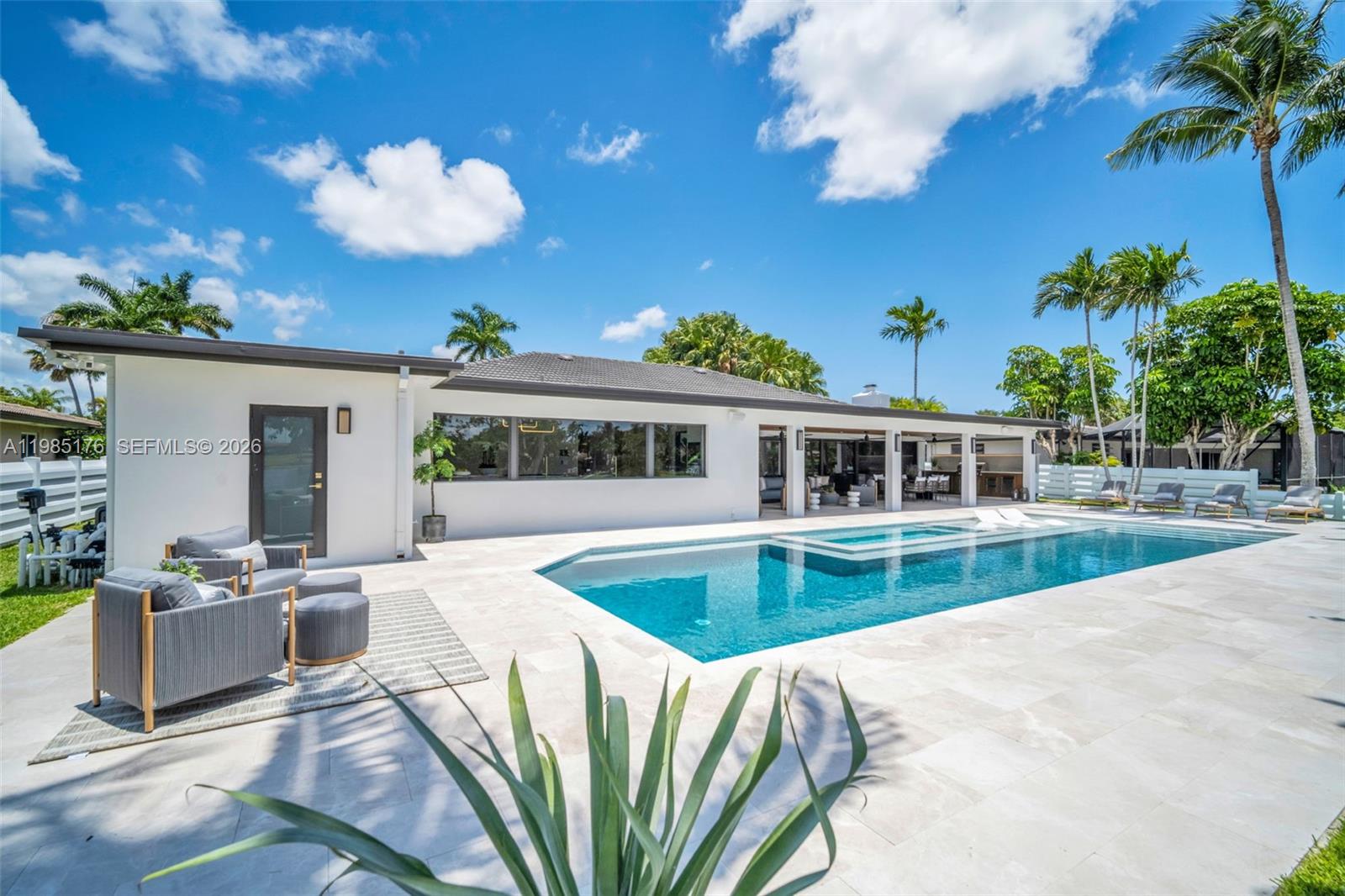 4430 Casper Ct, Hollywood FL 33021