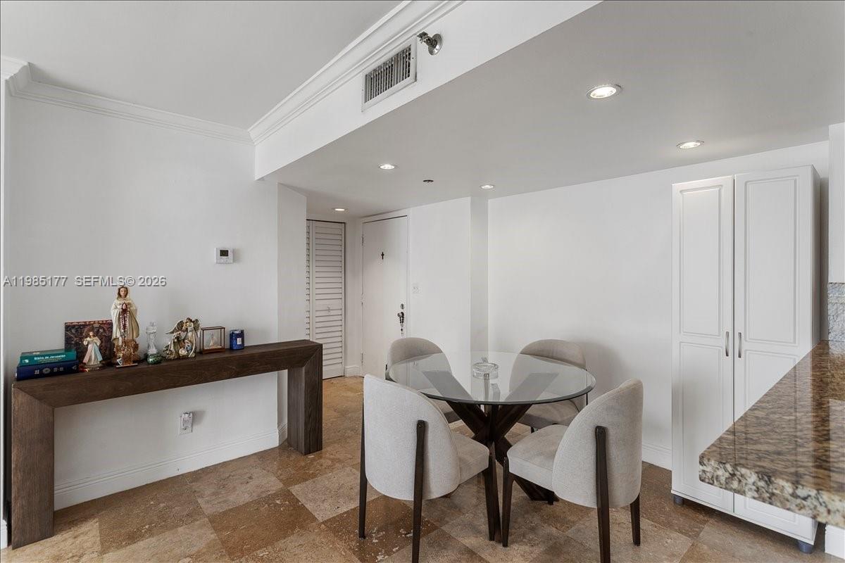 770 Claughton Island Dr #1614, Miami FL 33131