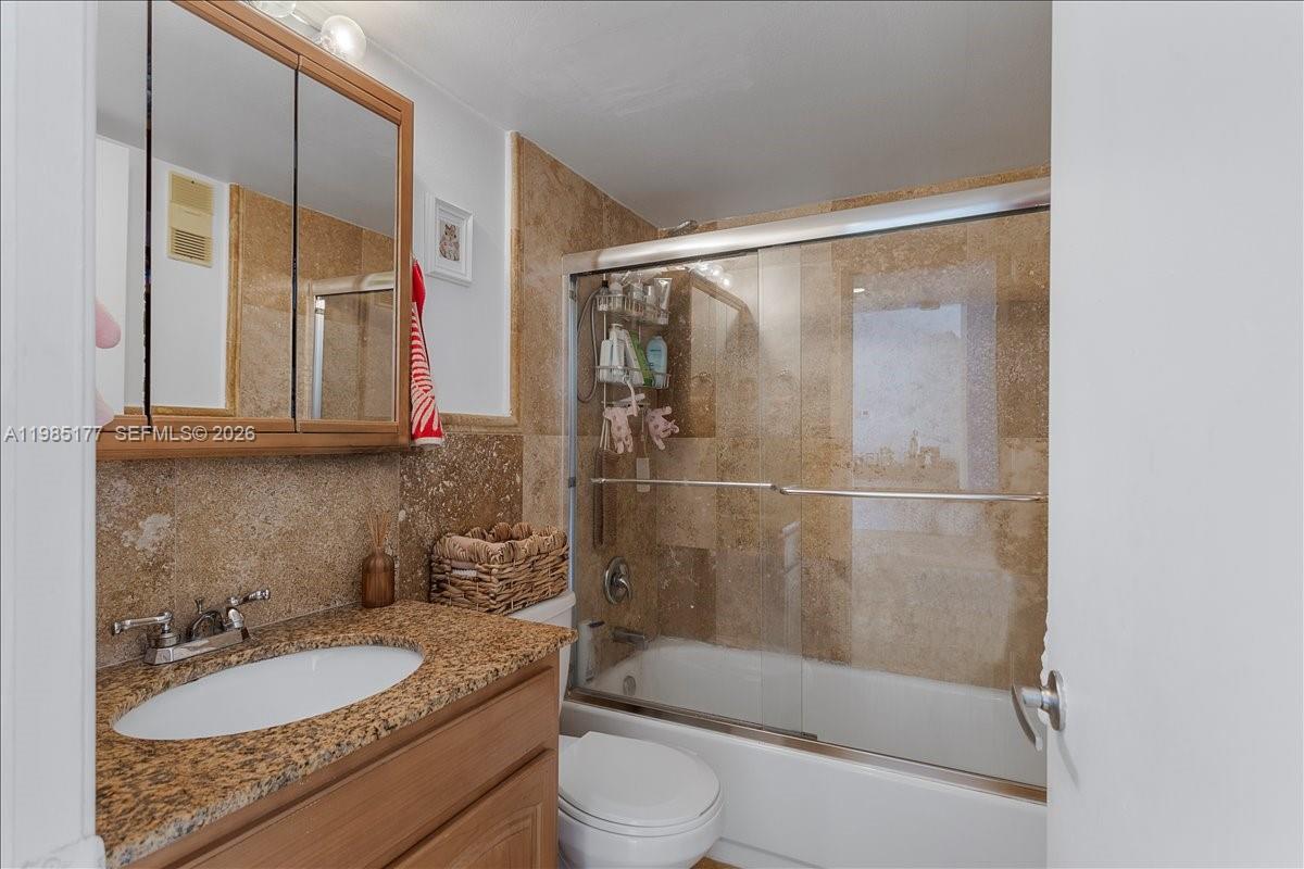 770 Claughton Island Dr #1614, Miami FL 33131