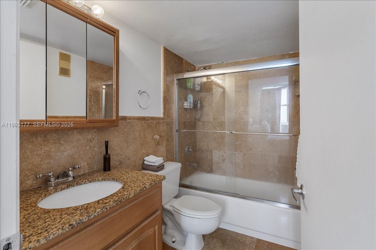 770 Claughton Island Dr #1614, Miami FL 33131