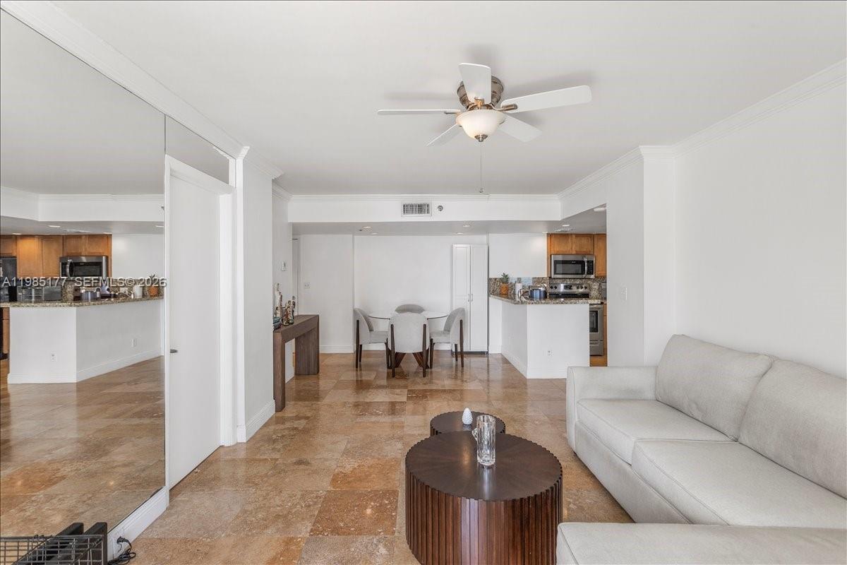 770 Claughton Island Dr #1614, Miami FL 33131