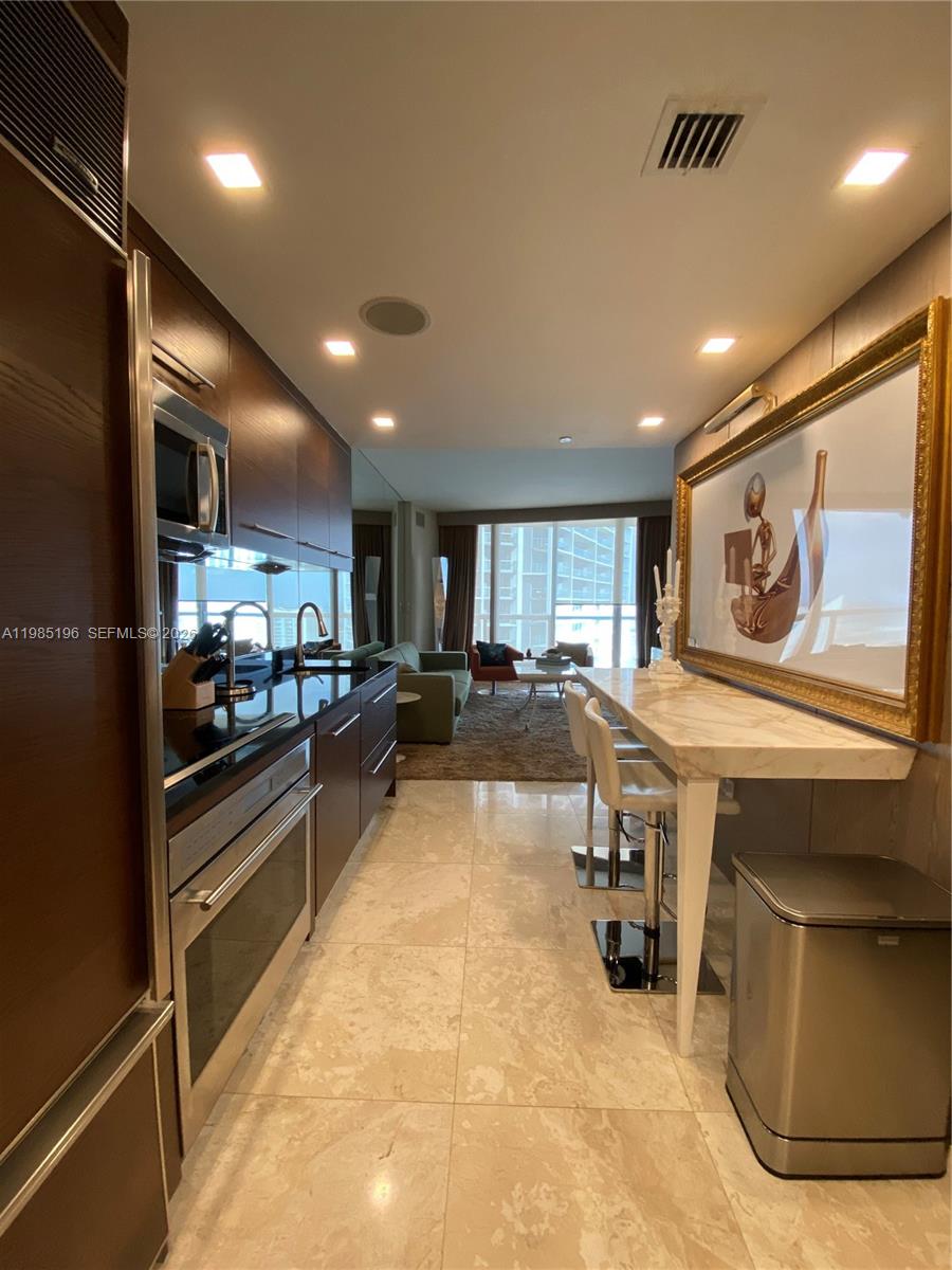 495 Brickell Ave #4608, Miami FL 33131