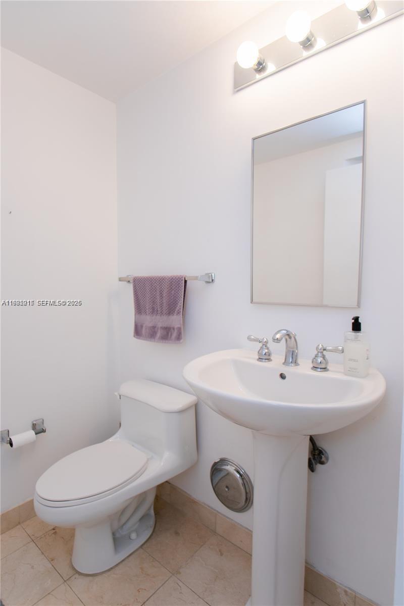 6365 Collins Ave #806, Miami Beach FL 33141