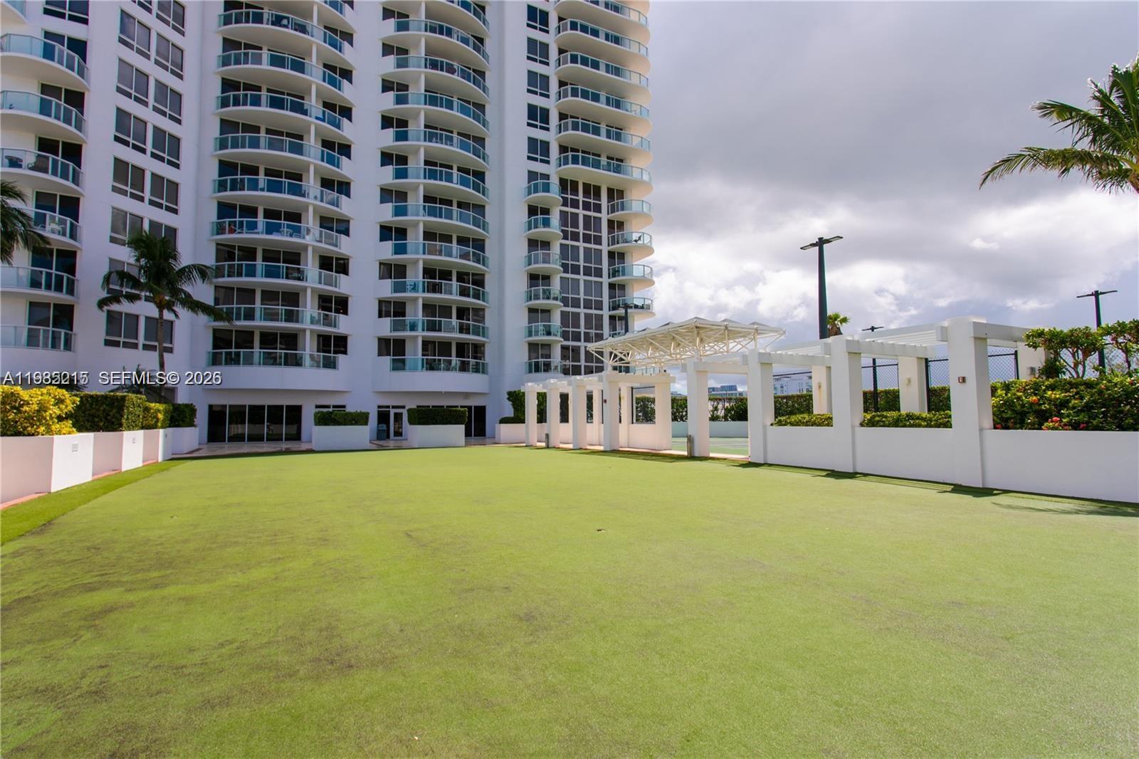 6365 Collins Ave #806, Miami Beach FL 33141