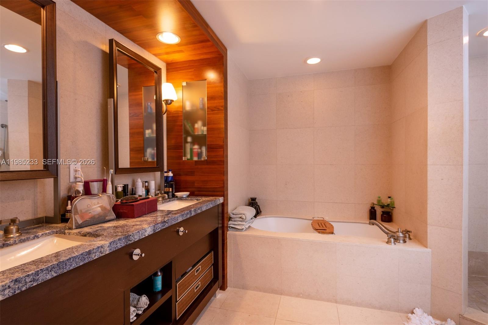 6799 Collins Ave #906, Miami Beach FL 33141