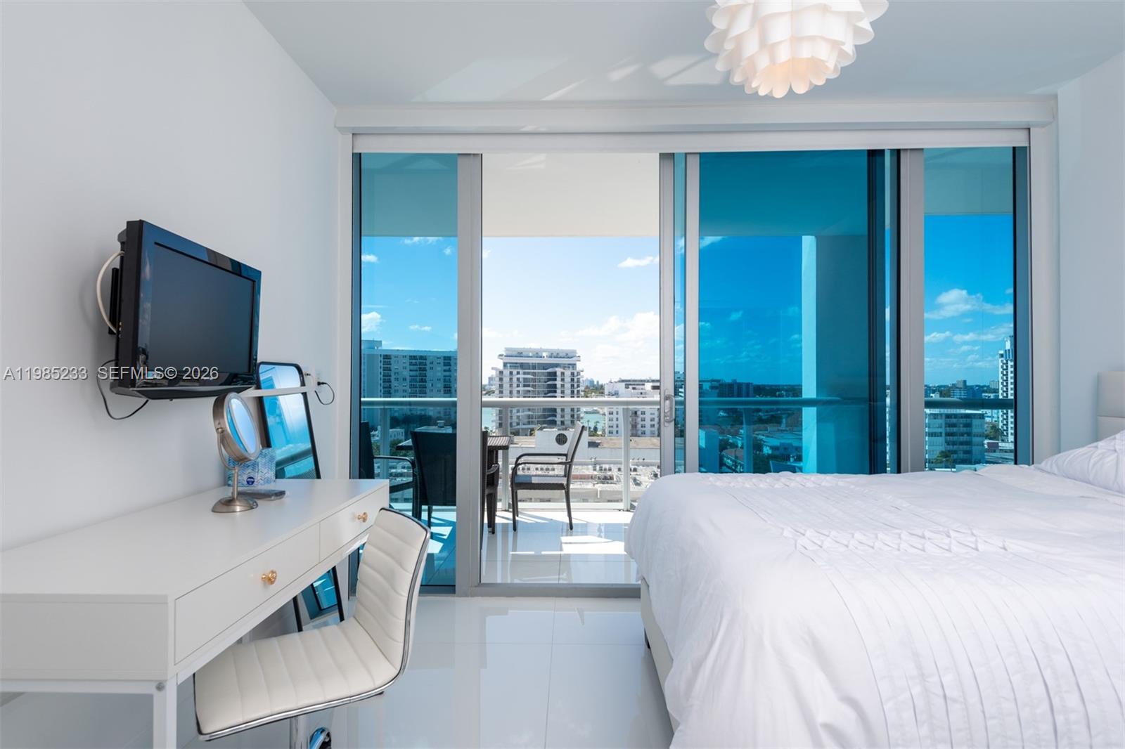 6799 Collins Ave #906, Miami Beach FL 33141
