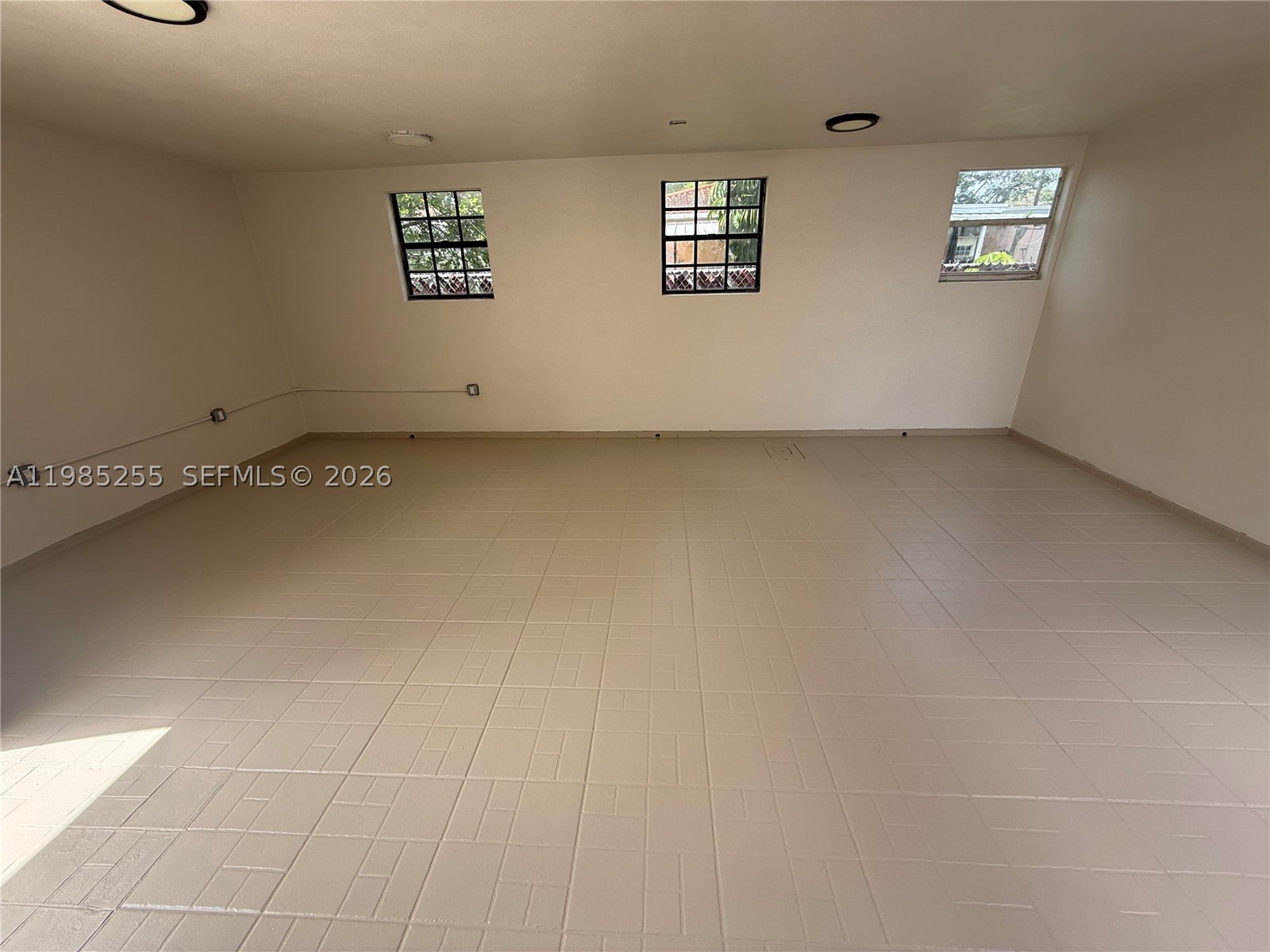 370 Flagami Blvd, Miami FL 33144